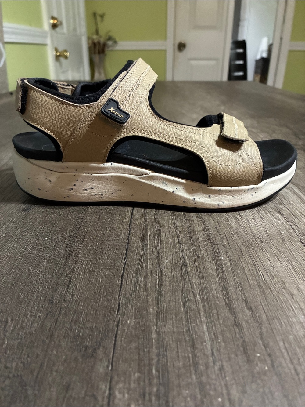 Xelero Sofia Women’s Tan/Black Sandals